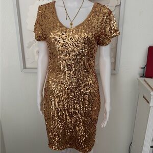 Gold Sequin Short Sleeve V-Neck Party Dress